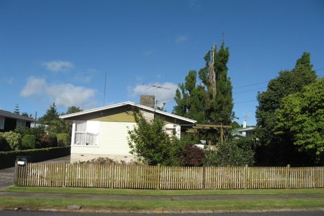 Photo of property in 21 Ennis Avenue, Pakuranga Heights, Auckland, 2010