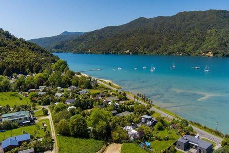 Photo of property in 5a Lady Cobham Grove, Anakiwa, Linkwater, 7281