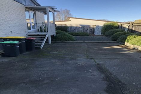 Photo of property in 2/3 Juniper Place, Burnside, Christchurch, 8053