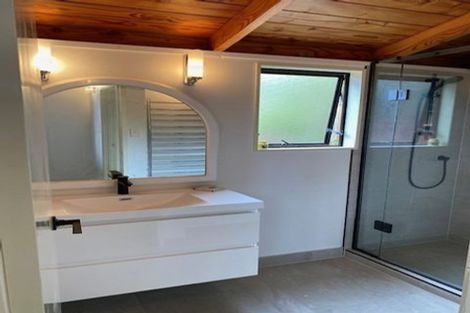 Photo of property in 2/618 Glenfield Road, Bayview, Auckland, 0629