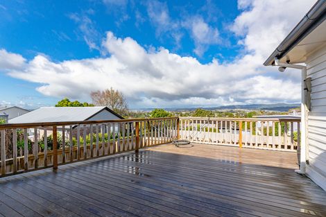 Photo of property in 184 Waimumu Road, Massey, Auckland, 0614