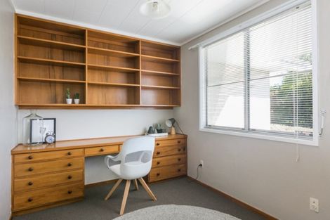 Photo of property in 25 Tauroa Road, Havelock North, 4130