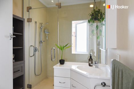 Photo of property in 43 Duckworth Street, Andersons Bay, Dunedin, 9013