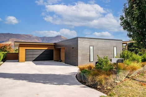 Photo of property in 73 Rob Roy Lane, Wanaka, 9305