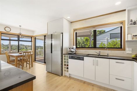 Photo of property in 28 Lingham Crescent, Torbay, Auckland, 0630