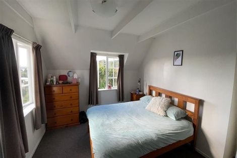 Photo of property in 2/7 Havana Place, Glenfield, Auckland, 0629