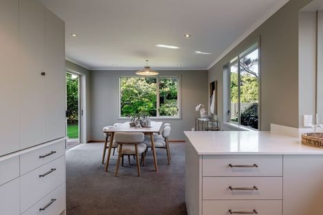 Photo of property in 19 Ruamahanga Crescent, Terrace End, Palmerston North, 4410