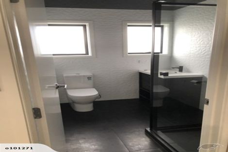 Photo of property in 3/4 Karaka Street, New Lynn, Auckland, 0600