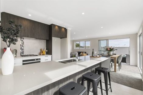 Photo of property in 49 Couldrey Crescent, Red Beach, 0932