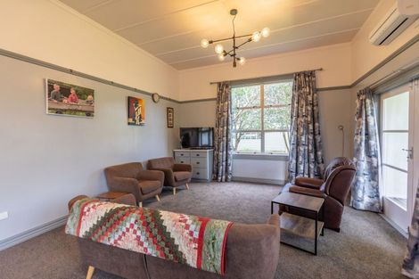 Photo of property in 24 Dundas Street, Porangahau, 4293