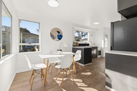 Photo of property in 7 Pushon Place, Clendon Park, Auckland, 2103