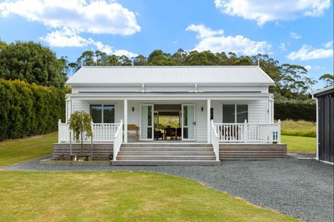 Photo of property in 1073 Kahikatea Flat Road, Waitoki, Kaukapakapa, 0871