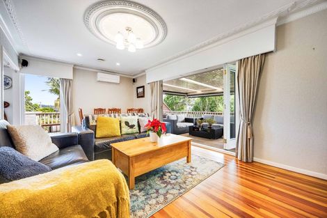 Photo of property in 16 Paton Avenue, Te Atatu South, Auckland, 0610