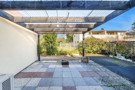 Photo of property in 2 Lockington Avenue, Henderson, Auckland, 0612