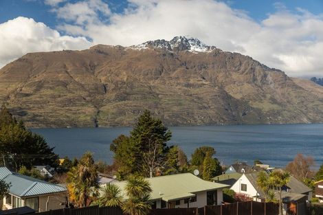 Photo of property in 5 Arawata Terrace, Fernhill, Queenstown, 9300
