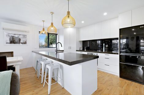 Photo of property in 13 Ash Avenue, Albert Town, Wanaka, 9305