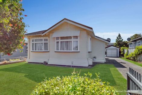 Photo of property in 38 Miro Street, Takaro, Palmerston North, 4410