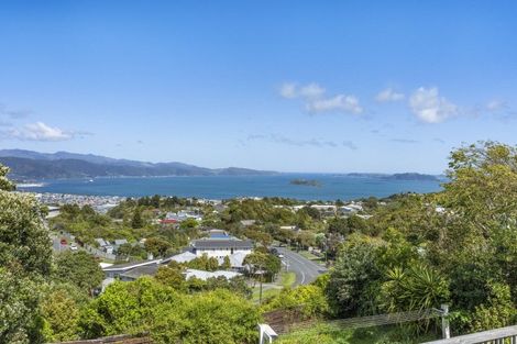 Photo of property in 29 Oakleigh Street, Maungaraki, Lower Hutt, 5010