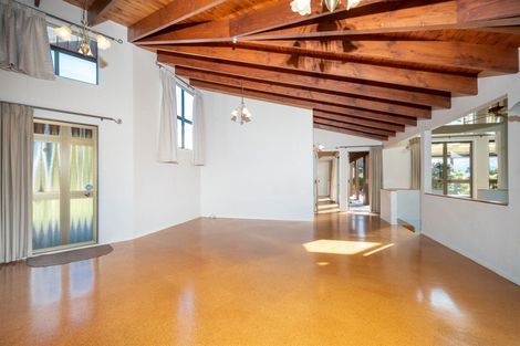 Photo of property in 69 Sunny Crescent, Huapai, Kumeu, 0810