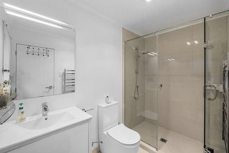 Photo of property in 16 Verdot Close, Kumeu, 0810