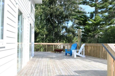 Photo of property in 420a Whangaparaoa Road, Stanmore Bay, Whangaparaoa, 0932