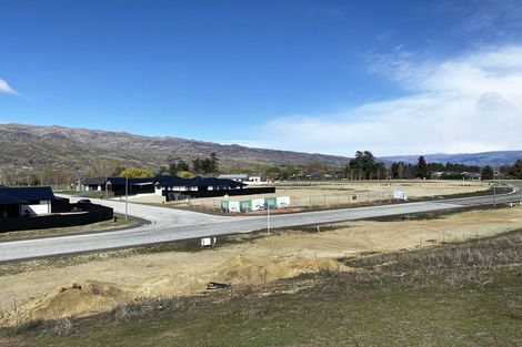 Photo of property in 31 Stratford Drive, Mount Pisa, Cromwell, 9383