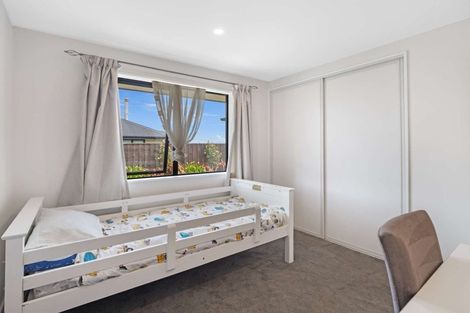 Photo of property in 4 Shillingford Boulevard, Rolleston, 7615