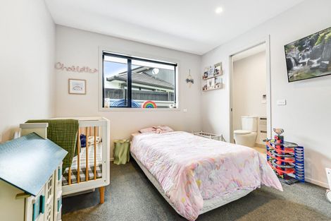 Photo of property in 17 Riverpoint Glade, Flagstaff, Hamilton, 3210