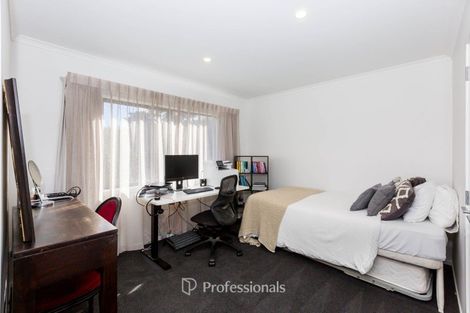 Photo of property in 22 Rewarewa Way, Timberlea, Upper Hutt, 5018
