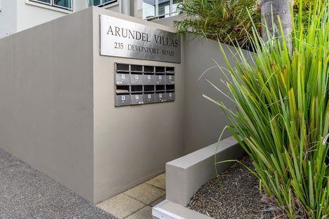 Photo of property in 6/235 Devonport Road, Tauranga, 3110