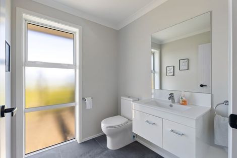 Photo of property in 18 Ashgrove Lane, Ashhurst, Palmerston North, 4470