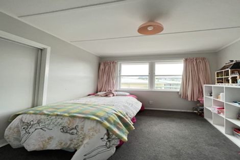 Photo of property in 11 Cara Crescent, Paparangi, Wellington, 6037