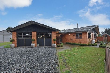 Photo of property in 98 Matua Road, Otatara, Invercargill, 9879