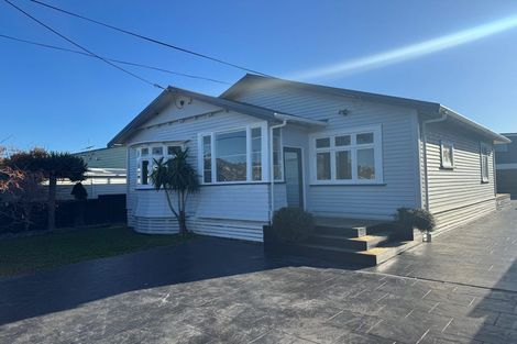Photo of property in 135 Rongotai Road, Kilbirnie, Wellington, 6022