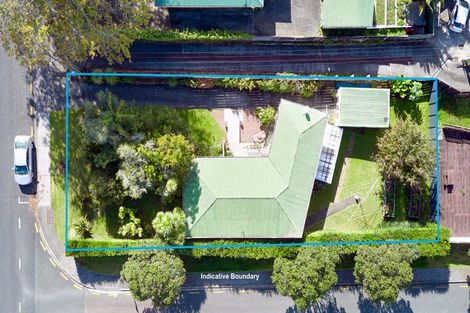 Photo of property in 23 Buscomb Avenue, Henderson, Auckland, 0610
