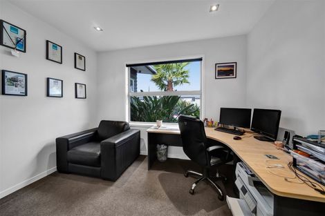 Photo of property in 15 Marlin Terrace, Bell Block, New Plymouth, 4312