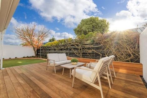 Photo of property in 2/212 Springfield Road, St Albans, Christchurch, 8014