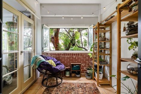 Photo of property in Lexington Apartments, 33d Hania Street, Mount Victoria, Wellington, 6011