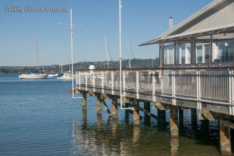 Photo of property in 19a Omokoroa Road, Omokoroa, 3114