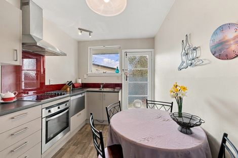 Photo of property in 2/70 Shakespeare Road, Waltham, Christchurch, 8023