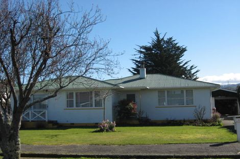 Photo of property in 8 Mckenzie Terrace, Carterton, 5713