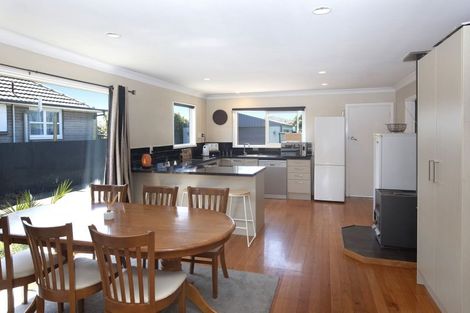 Photo of property in 11 Shearer Avenue, Papanui, Christchurch, 8052