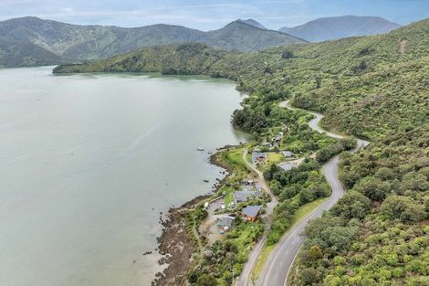 Photo of property in 127 Queen Charlotte Drive, Havelock, Picton, 7281