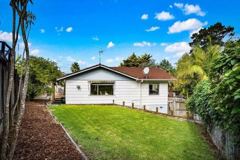 Photo of property in 1/325 Triangle Road, Massey, Auckland, 0614