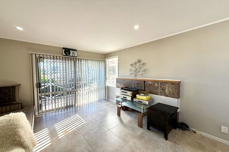 Photo of property in 23 Hyperion Drive, Randwick Park, Auckland, 2105