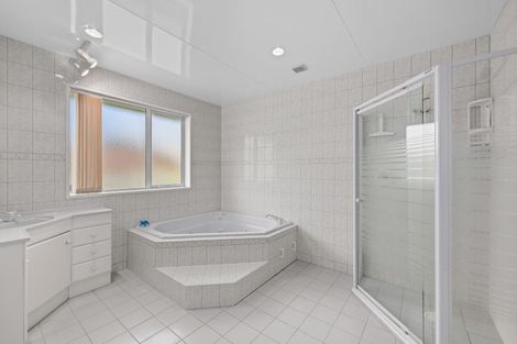 Photo of property in 28 Ranui Street, Waikawa, Picton, 7220