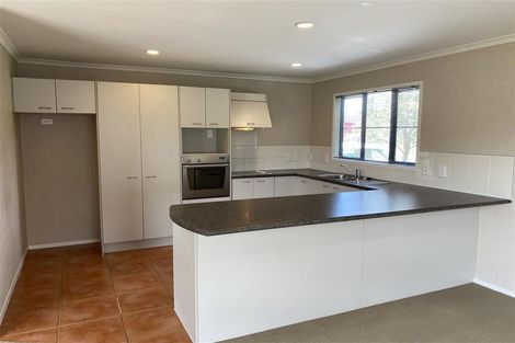 Photo of property in 487 Te Irirangi Drive, Flat Bush, Auckland, 2013