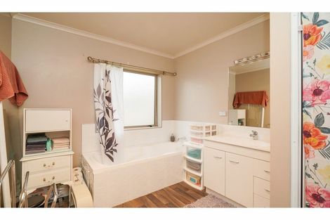 Photo of property in 33 Oteramika Road, Rockdale, Invercargill, 9812