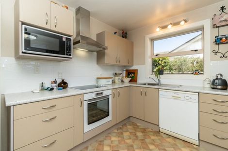 Photo of property in 33 Boston Avenue, Hornby, Christchurch, 8042