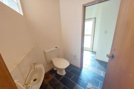 Photo of property in 8 Beach Road, Mellons Bay, Auckland, 2014